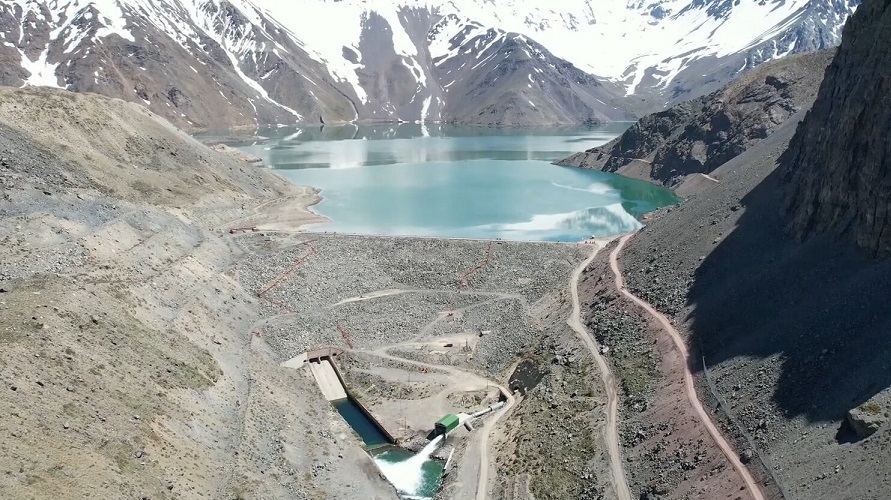 Chile central concentra el 8% de la disponibilidad hídrica del país y el 80% de usos totales de agua